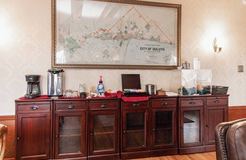 Duluth House | Pilot House Suite | Private Patio & Sauna