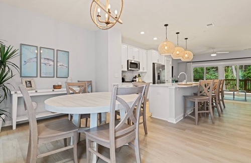 Bermuda Bay House | Pina Colada 3 Bedroom at Cambridge Cove With Private Hot Tub!