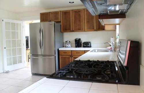 Hancock House | Pine and Sea Beach Retreat