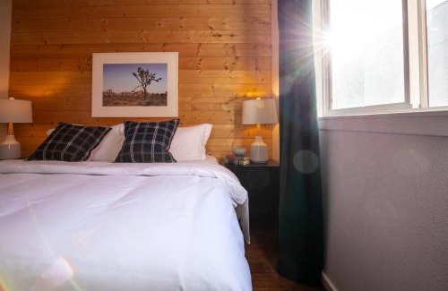 Downtown Apartment | Pine at Evergreen - Boutique Hotel