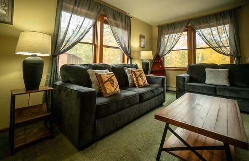 Land O Lakes Cabin | Pine Bluff Cottage (Unit 3)