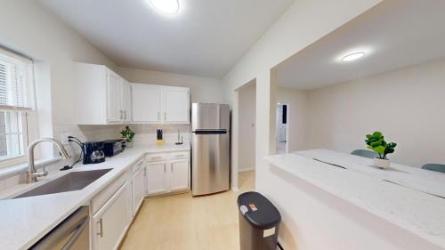 Newark Apartment | Pine Brook 1322 I Pool Gym I Free Parking !