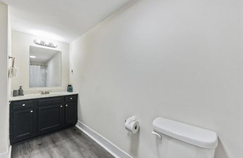 Newark Apartment | Pine Brook 816 I Corporate 2br Apartment !