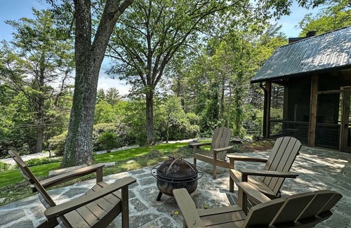 Highlands Hills Cabin | Pine Cone Cottage | Gorgeous Mountain Cottage with Screened in Porch & Outdoor Fireplace