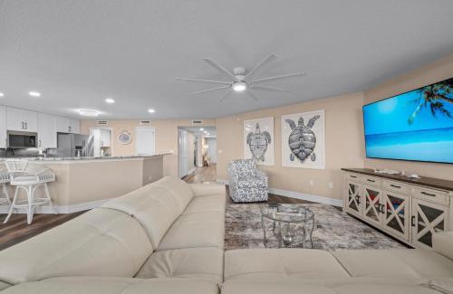 Sanibel House | Pine Cove #101