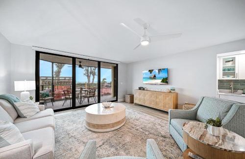 Sanibel House | Pine Cove #102