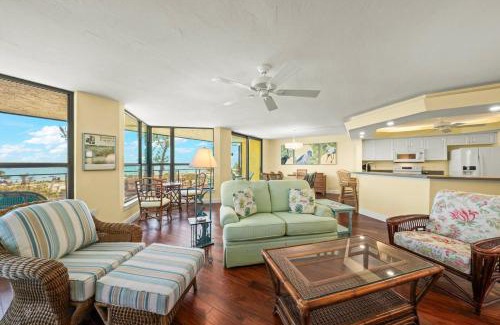 Sanibel House | Pine Cove #201