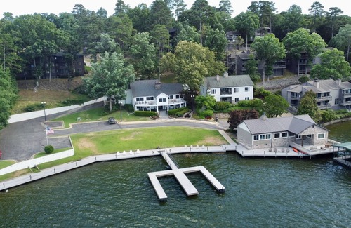 Lake Hamilton House | Pine Hill Estates - Three Home Estate with Private Boat Docks