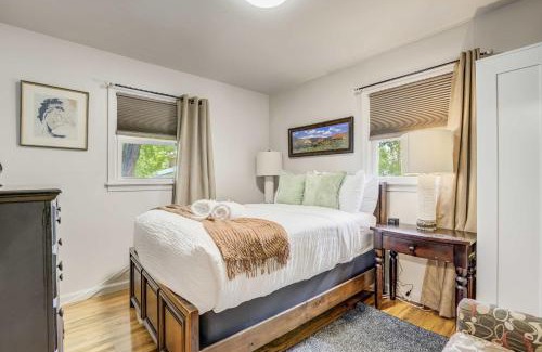Broadmoor Apartment | Pine Hollow Cozy Downtown Stay w Fire Pit