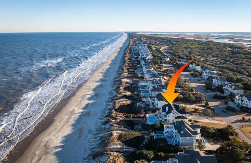 Pine Island House | Pine Island Oceanfront Private Pool and Beach Access