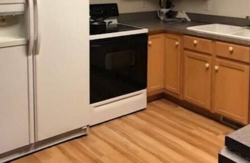 Mount Pleasant Apartment | PINE LODGE ~ Cozy and Snug ~ A great get-away!