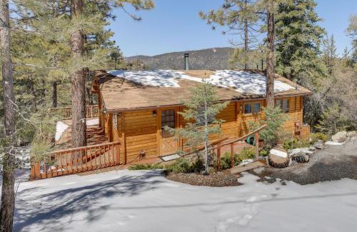 Pine Mountain Club House | Pine Mountain Club Cabin Rental with Pool Access!