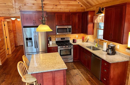 Pine Mountain Valley Cabin | Pine Mountain Luxury Cabin: On Over 22 Acres of Wow! 7 Min to Callaway Gardens