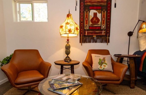 Prescott House | *Pine Needle Retreat *Fireplace *Romantic Getaway