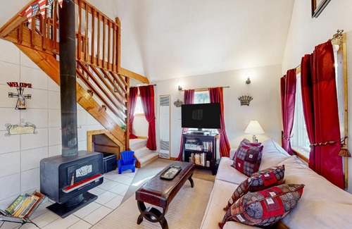 Florissant House | Pine Perch