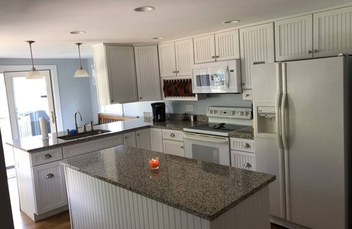 Pine Point House | Pine Point Beachhouse Within Walking Distance To Pine Point Beach