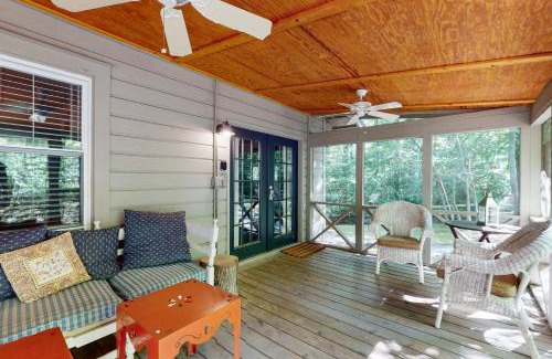 Black Mountain House | Pine Retreat Cottage