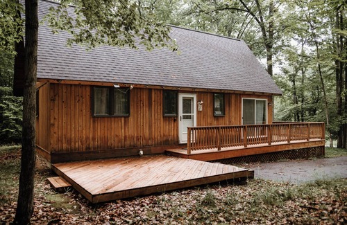 Gaylord Ski Chalet | Pine Ridge Chalet - Cozy Chalet close to the Lake