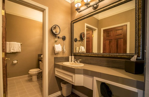 Southern Crossing Hotel | Pine Ridge Inn