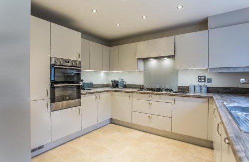Birdham House | Pine Trees - 4 bed home in The Witterings