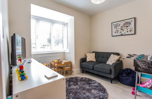 Birdham House | Pine Trees - 4 bed home in The Witterings