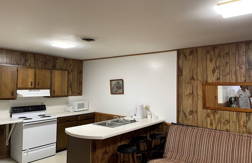 Spruce Pine Hotel | Pine Valley Motel