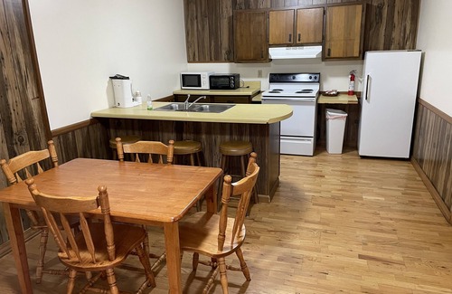 Spruce Pine Hotel | Pine Valley Motel