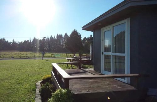 Kaiapoi Hotel | Pineacres Motel and Park