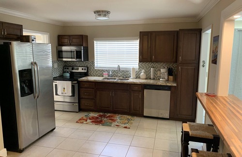 Juno Beach House | Pineapple Cove-Adorable Home W/Private Tropical Pool/close to Beach & Park
