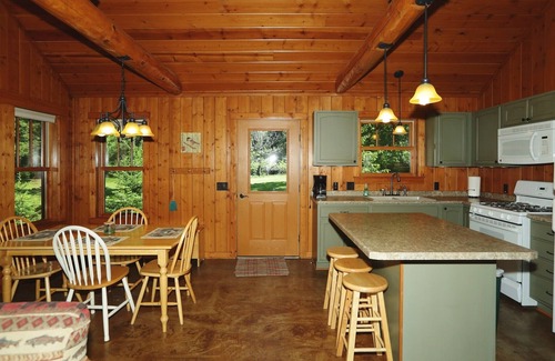 St Germain Cabin | PineCone Cabin located on Little St Germain Lake