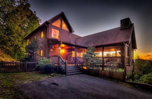 Mineral Bluff Cabin | Pinecone Peak by Escape to Blue Ridge