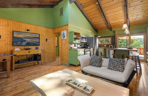 Upper Moonridge Cabin | Pinecone Ridge - Hot Tub, Walk to Slopes, Multiple Decks, Foosball