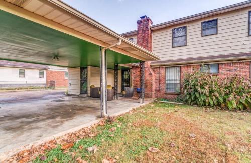Memphis House | Pinecrest Cottage
