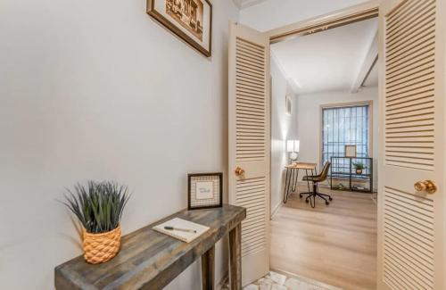 Memphis House | Pinecrest Cottage