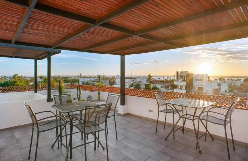 La Paz Apartment | Pineda Suite # 202 with parking and housekeeping