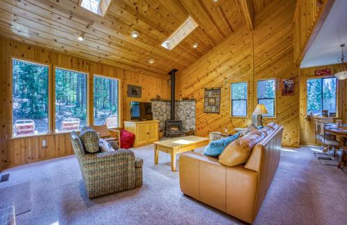 Camp Connell House | Pinetree Paradise