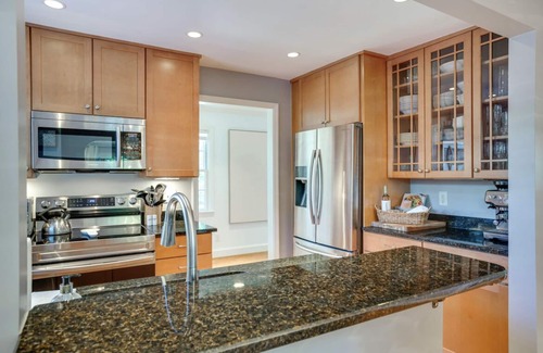 Southwest Raleigh House | Pineview Place - Hayes Barton ITB, private outdoor oasis