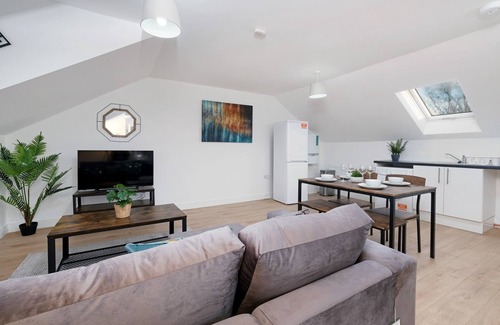 Iver Apartment | Pinewood 1 Bedroom Apartment 05 By Arista Living