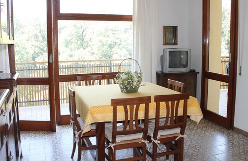 Tirrenia Apartment | PINEWOOD APARTMENT, SEA VIEW, IDEAL FOR FAMILIES