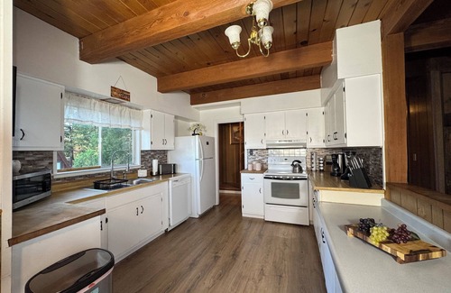 Cold Springs Cabin | Pinewood Retreat+Dodge Ridge Ski+Pinecrest Lake