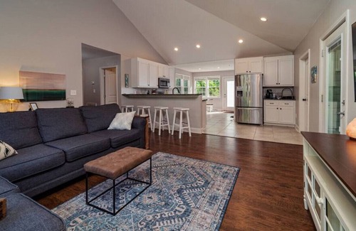 Greenville - Spartanburg House | Piney Mtn Retreat-- 3 mi from State Park, Downtown