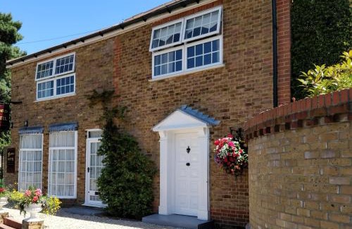 Farnham Common Hotel | Pinfield Boutique Hotel