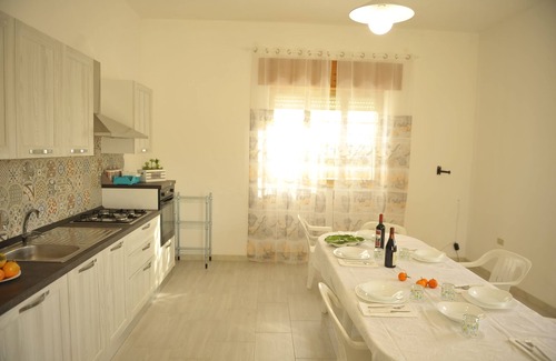 San Pietro in Bevagna House | PINK COTTAGE 10 BEDS 100 METERS FROM THE BEACH