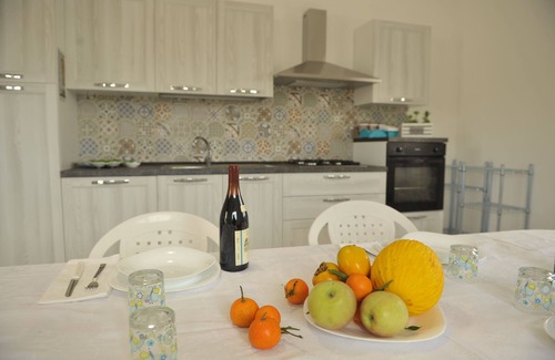 San Pietro in Bevagna House | PINK COTTAGE 10 BEDS 100 METERS FROM THE BEACH