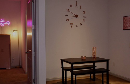 Westside Apartment | PINK LUXURY MIDTOWN ATL APARTMENT WITH ROOFTOP POOL
