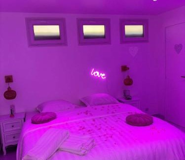 Saint-Sylvestre Apartment | Pinkroom06