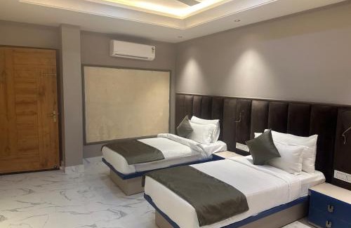 Dausa House | Pinky Hotel