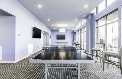 Rogers Apartment | Pinnacle Heights 1Bdrm 2nd flr Pool Fitness Center Yoga Studio Dog Spa