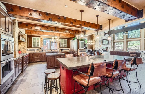 Copper Mountain House | Pinnacle Lodge - True Slope side Ski-in/out