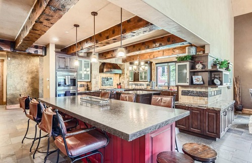 Copper Mountain House | Pinnacle Lodge - True Slope side Ski-in/out